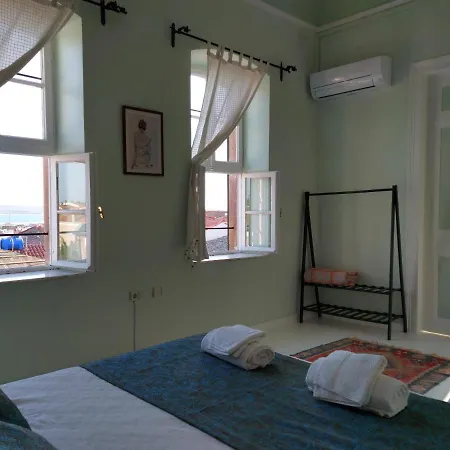 Eolos House Cunda לינה וארוחת בוקר