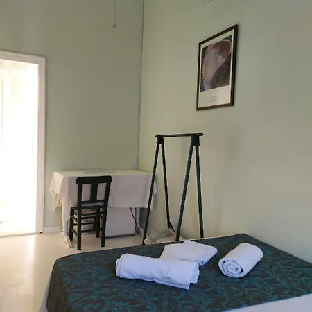 לינה וארוחת בוקר Eolos House Cunda Ayvalı