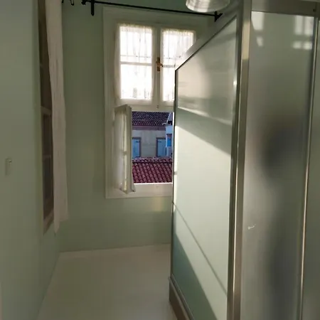 Eolos House Cunda לינה וארוחת בוקר Ayvalı