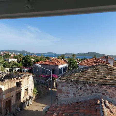 Oda ve Kahvaltı Eolos House Cunda