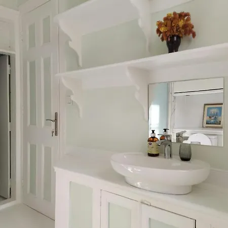 Eolos House Cunda Oda ve Kahvaltı Ayvalı