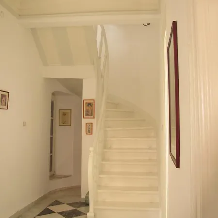 Eolos House Cunda 住宿加早餐酒店 3*